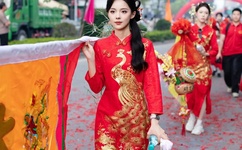 看着我是怎么吃你的水蜜桃